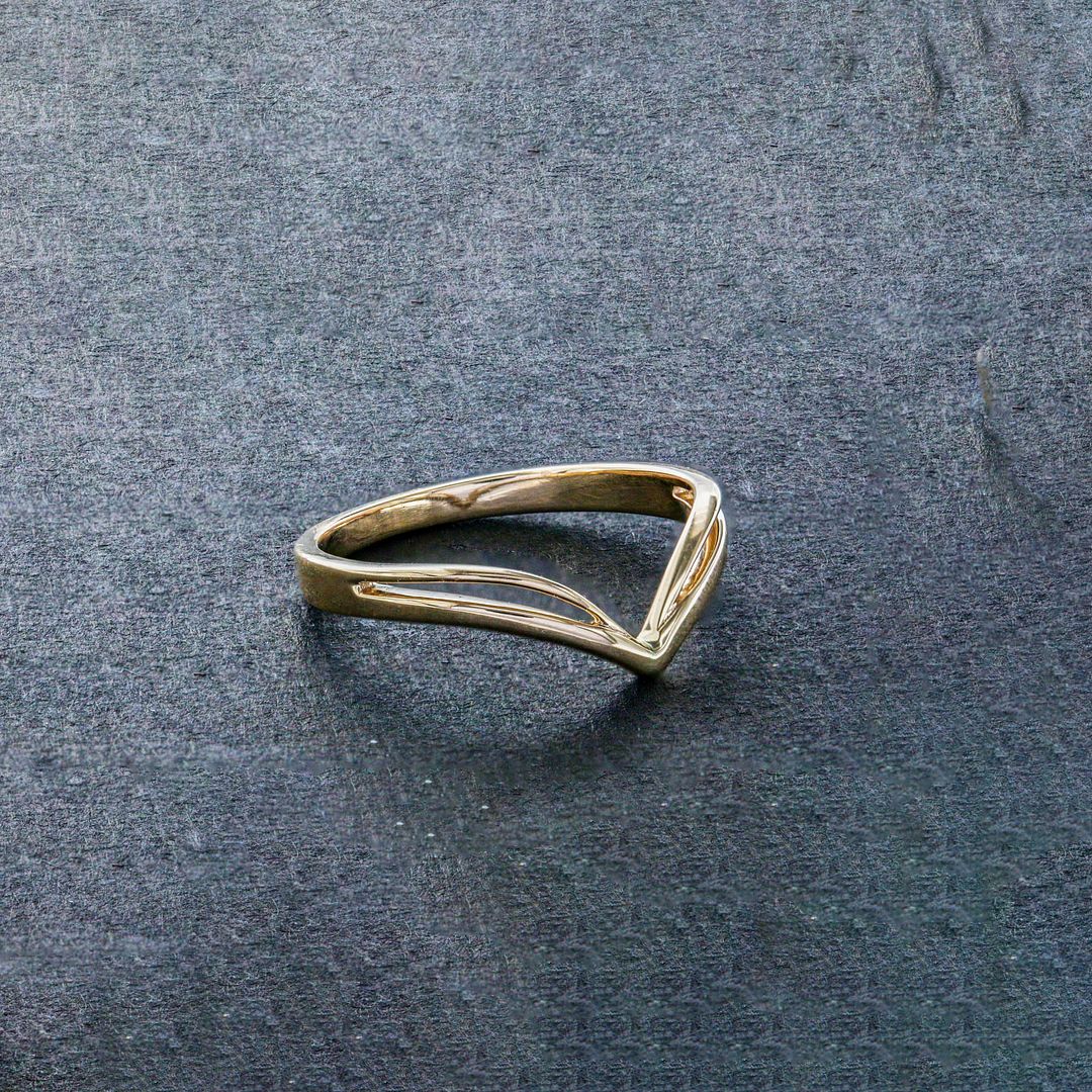 14K Yellow Solid Gold Shiny Chevron Design Ring Fine Jewelry Valentine's Gift For Her Size-7 US